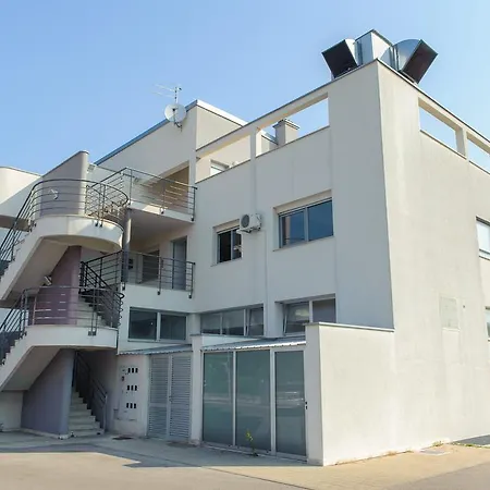 Mia Apartment *